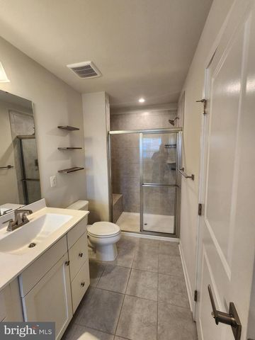 2823 TOLES PARK DR, Suitland, MD 20746