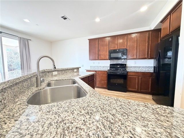 3586 Bur Oak Road, San Bernardino, CA 92407