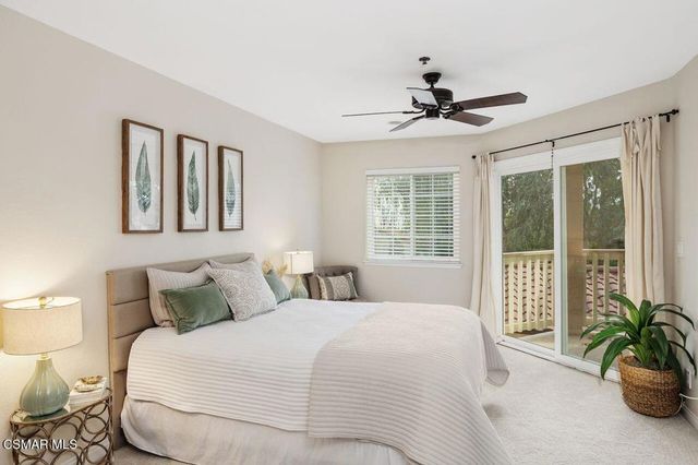 697 Sutton Crest Trail 302, Oak Park, CA 91377