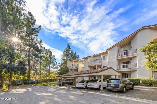 697 Sutton Crest Trail 302, Oak Park, CA 91377