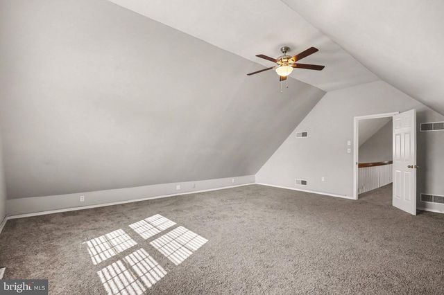 20 NANCY LOPEZ LN, Etters, PA 17319