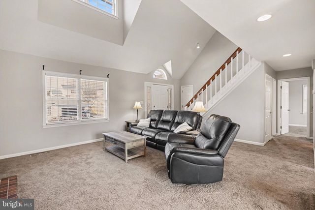 20 NANCY LOPEZ LN, Etters, PA 17319