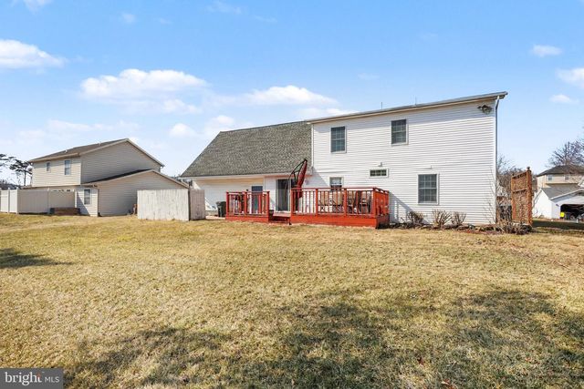 20 NANCY LOPEZ LN, Etters, PA 17319
