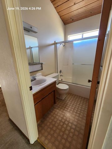 17514 Incense Ct, Penn Valley, CA 95946