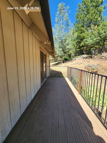 17514 Incense Ct, Penn Valley, CA 95946