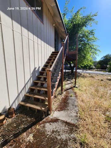 17514 Incense Ct, Penn Valley, CA 95946