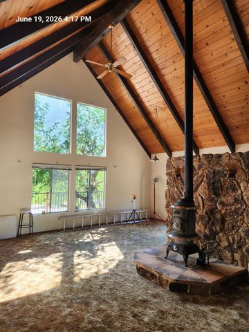 17514 Incense Ct, Penn Valley, CA 95946