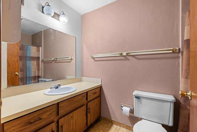 1633 W WEILAND LANE, Appleton, WI 54914