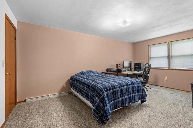 1633 W WEILAND LANE, Appleton, WI 54914