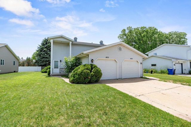1633 W WEILAND LANE, Appleton, WI 54914
