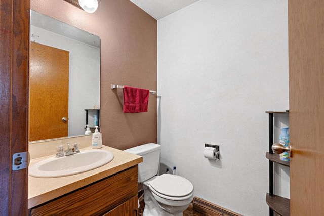 1633 W WEILAND LANE, Appleton, WI 54914