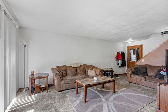 1633 W WEILAND LANE, Appleton, WI 54914