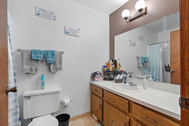 1633 W WEILAND LANE, Appleton, WI 54914