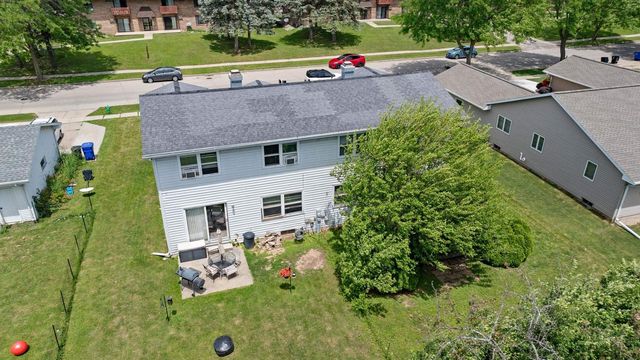 1633 W WEILAND LANE, Appleton, WI 54914