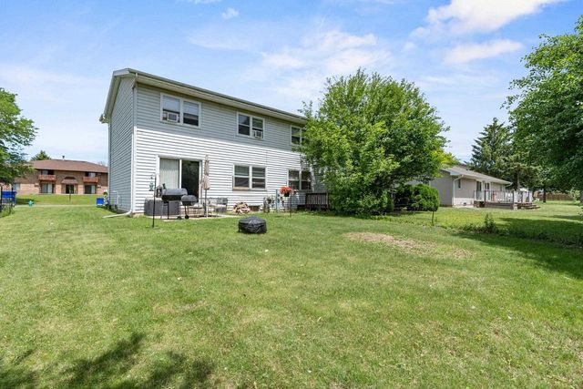 1633 W WEILAND LANE, Appleton, WI 54914