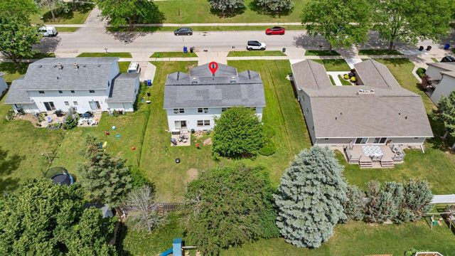 1633 W WEILAND LANE, Appleton, WI 54914