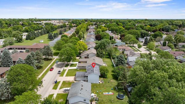 1633 W WEILAND LANE, Appleton, WI 54914