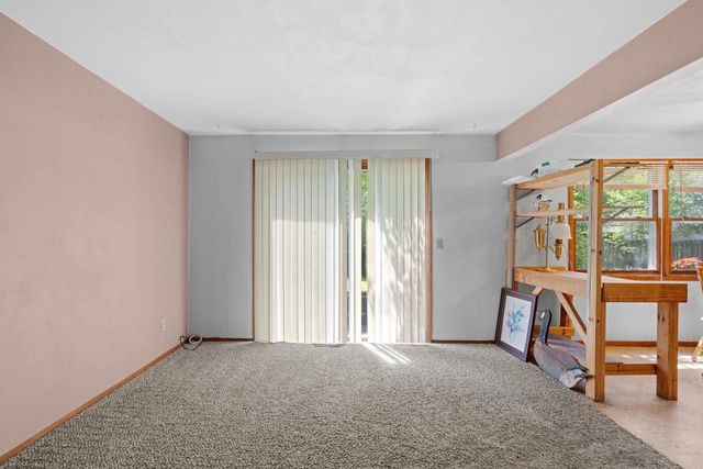 1633 W WEILAND LANE, Appleton, WI 54914