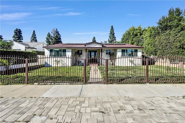 14857 Tuba, San Fernando, CA 91345