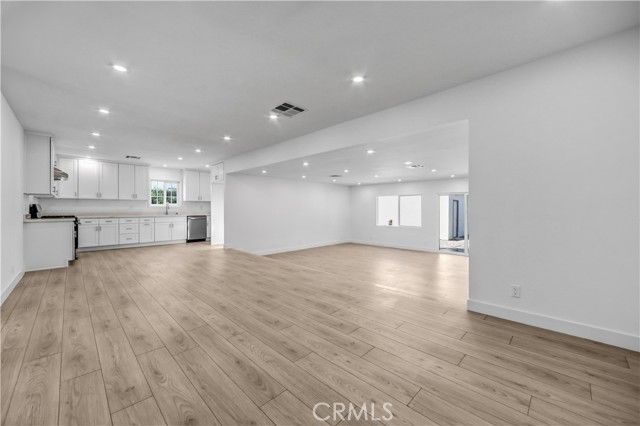 14857 Tuba, San Fernando, CA 91345