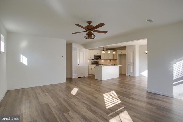 11 SHILLINGTON LANE, Carlisle, PA 17013