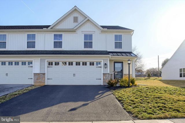 11 SHILLINGTON LANE, Carlisle, PA 17013