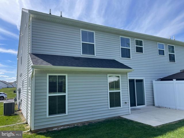 11 SHILLINGTON LANE, Carlisle, PA 17013