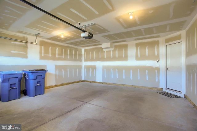 11 SHILLINGTON LANE, Carlisle, PA 17013