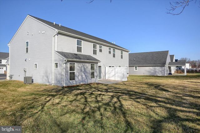 11 SHILLINGTON LANE, Carlisle, PA 17013