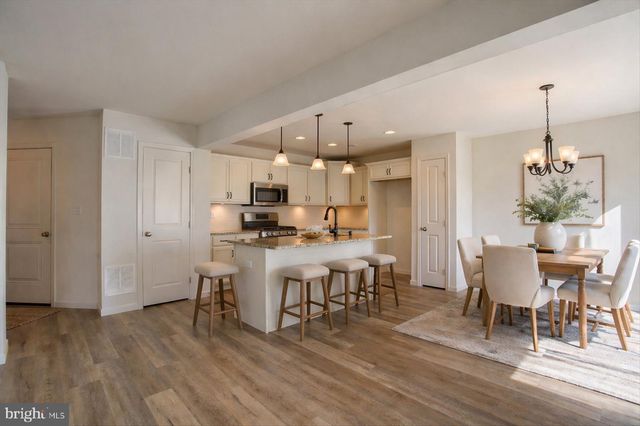 11 SHILLINGTON LANE, Carlisle, PA 17013