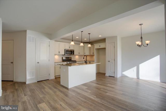 11 SHILLINGTON LANE, Carlisle, PA 17013