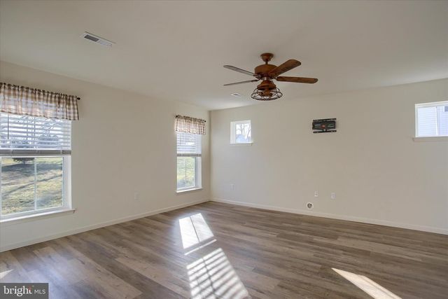 11 SHILLINGTON LANE, Carlisle, PA 17013