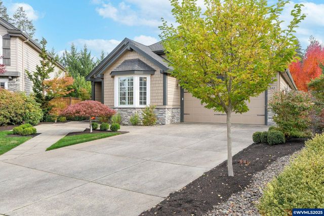 1242 Goldcrest Av NW, Salem, OR 97304