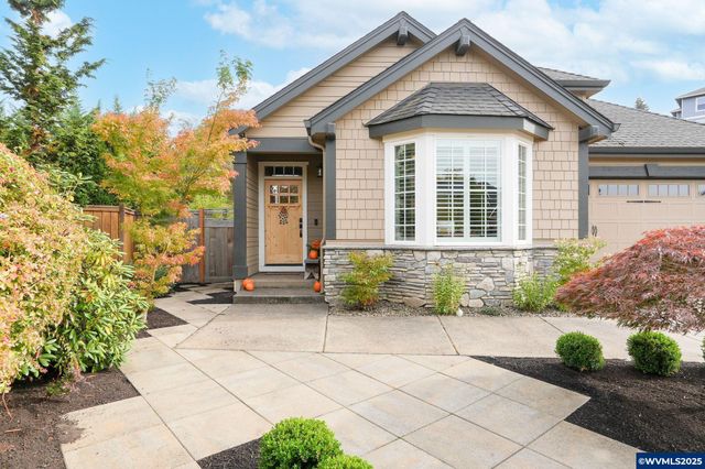 1242 Goldcrest Av NW, Salem, OR 97304