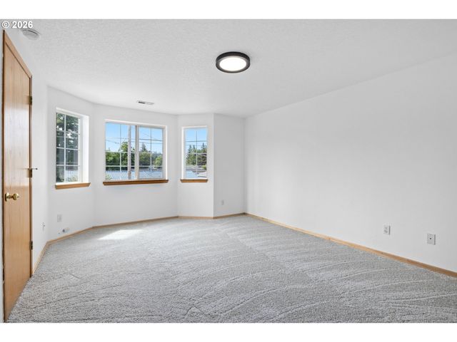 12037 Se RAYMOND St, Portland, OR 97266