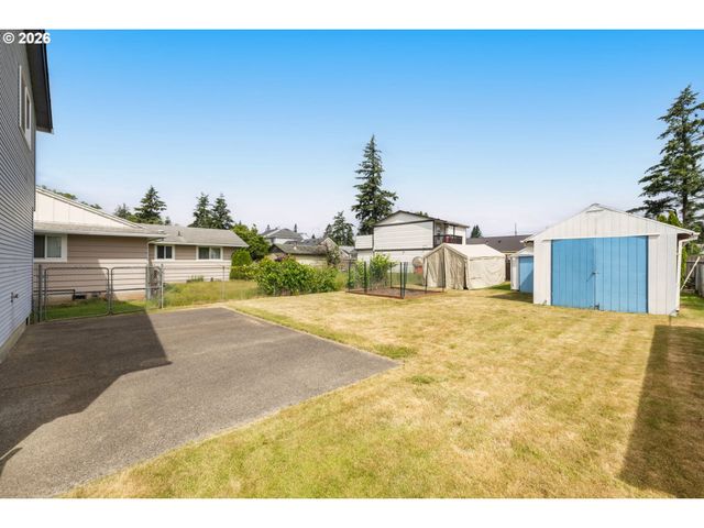 12037 Se RAYMOND St, Portland, OR 97266