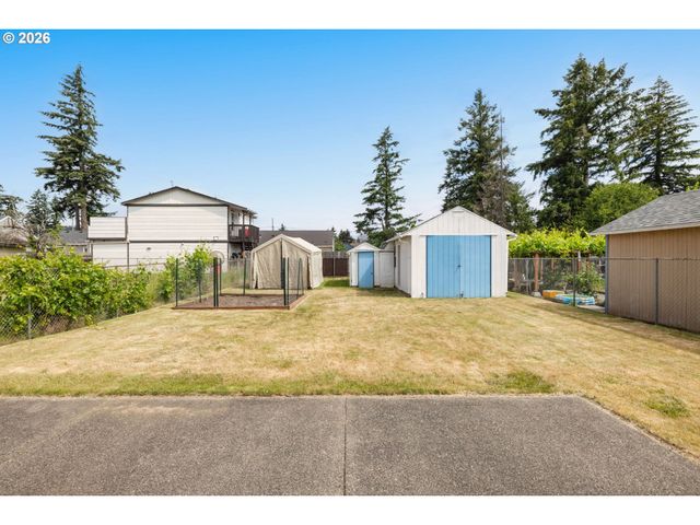 12037 Se RAYMOND St, Portland, OR 97266