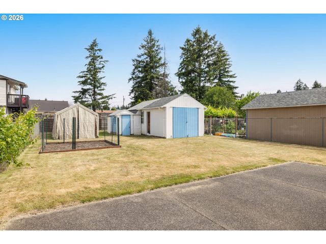 12037 Se RAYMOND St, Portland, OR 97266