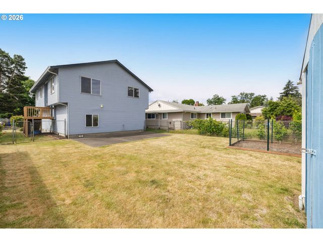 12037 Se RAYMOND St, Portland, OR 97266
