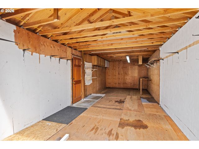 12037 Se RAYMOND St, Portland, OR 97266