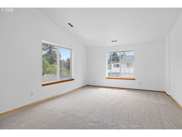 12037 Se RAYMOND St, Portland, OR 97266
