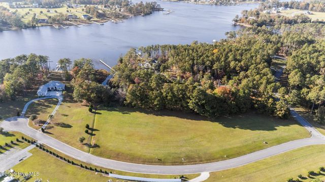 572 Dawson Creek Boulevard, Oriental, NC 28571