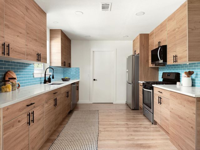 3009 Val DR, Austin, TX 78723