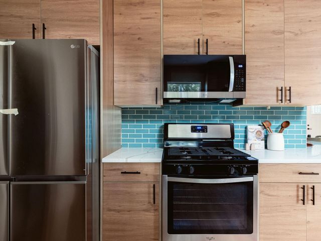 3009 Val DR, Austin, TX 78723