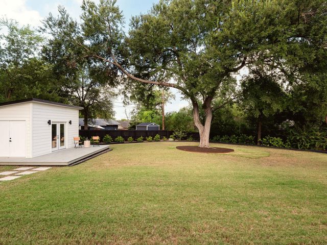 3009 Val DR, Austin, TX 78723