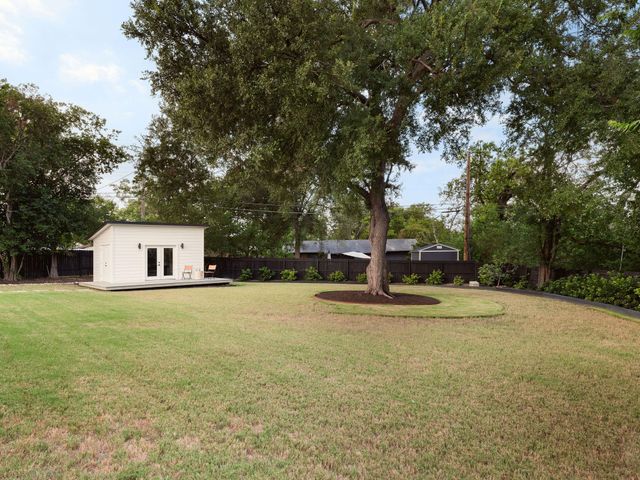 3009 Val DR, Austin, TX 78723
