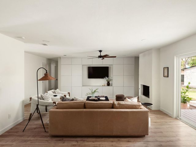 3009 Val DR, Austin, TX 78723