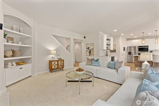 1215 269th Avenue SE, Sammamish, WA 98075