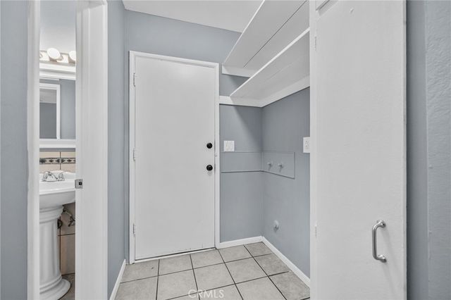 184 E Grant, Rialto, CA 92376