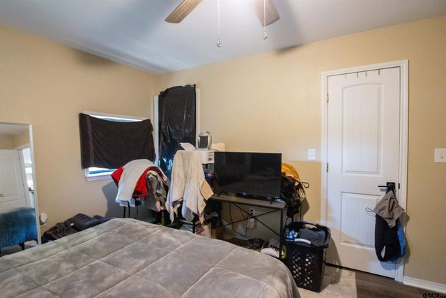 524 W Buchanan St, Mineola, TX 75773